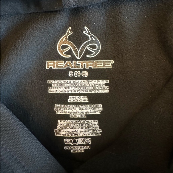 RealTree Women’s small Hoodie, zip pockets, built in neck warmer, Like New! - Picture 2 of 3